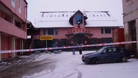 Bombaški napad na čuvare reda ispred diskoteke "Alkatr