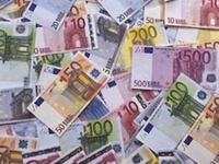 Rađa u pritvoru ali para nigdje