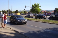 U banjolučkoj ulici Knjaza Miloša automobil udario staricu
