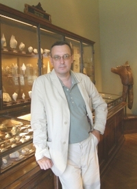 Aleksandar Palavestra: Šerlok Holms otkriva prošlost
