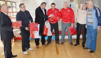 FK Naprijed darovao vrijednu pomoć Bokserskom klubu Slavija