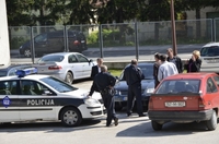 Ranili vozača i ukrali pazar iz više kladionica