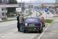 Uhapšeni jer su uzeli 50 evra da oproste prekršaj 