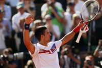 Nole korak do Mekinroa