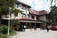 Sjekirom rastjerao trojicu razbojnika