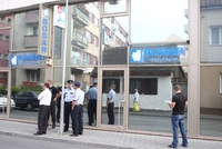 Naoružani razbojnik odnio oko 4.700 maraka