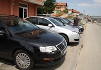 Devetorica osumnjičena za krađu luksuznih vozila