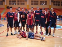 Borac podigao pehar