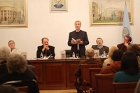 Poezija pod krošnjom drveta