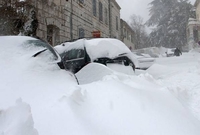 Lopovi ostavili kombi sa sefom i novcem