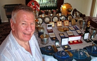 Liverpulska legenda Tomi Smit prodaje medalje