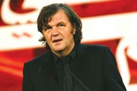 Kusturica poručio Anđelini Džoli da će snimiti film o žrtvama u Iraku