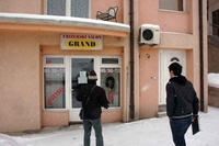 Dilera deviza pretukli i oteli mu 17.500 mraka