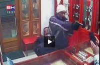 Policija traga za pljačkašem zlatare “Smaragd”