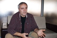 Slobodan Ćustić: “Doktor D.” uživanje u igri mačke i miša