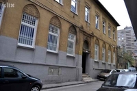 Učenik zapalio baklju na času
