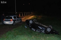 Tuzla: Povrijeđen prilikom prevrtanja automobila