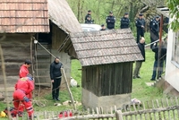 Vojnić: Starac bio zavezan za ogradu i posut novčanicama dinara