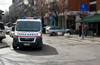 Zemun: Mladić uboden nožem u školi