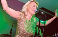 Nataša Bekvalac pokazala gole grudi