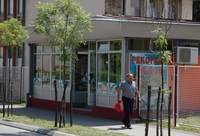 Prijeteći nožem opljačkao pekoteku Mia
