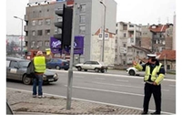 Ukrali automobil, pa se sudarili sa policijskim