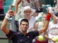 Henman: Novak favorit na Vimbldonu