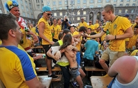 Šveđani pretukli aktivistkinje Femena