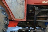Starac pao sa traktora kojeg je vozio maloljetnik