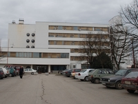 Sjekirom i francuskim ključem povrijedili rođaka