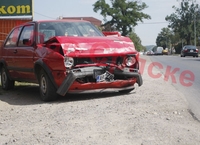 Teško povrijeđen prilikom ulaska u automobil