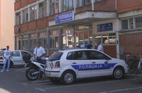 Maloljetnica metalnom šipkom pretukla komšiju