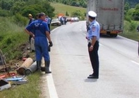 Vozač fijeste iz Srbije povrijeđen u sudaru sa vektrom 