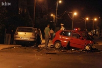 Tuzla: U sudaru automobila poginula dva mladića FOTO