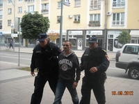 Vila stigla i dilere bjegunce