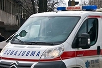 Teško povrijeđeni muškarac i dvije žene