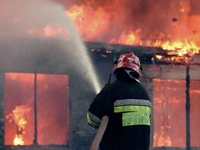 Pelagićevo: Izgorio krov na pomoćnom objektu