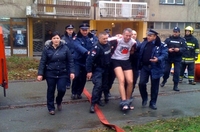 Novi Sad: Policija spriječila muškarca da se zapali