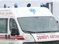 Žena ispala iz autobusa i poginula