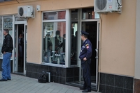 Pljačkaš odnio vjereničko prstenje