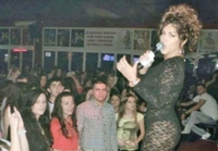 Seka Aleksić “filozofira” u čipki i tangama