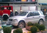 Vozač koji se “parkirao” ispred Vječne vatre smješten na psihijatriju