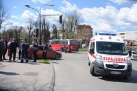 Banjaluka: Dvije osobe lakše povrijeđene u sudaru “mercerdesa” i autobusa