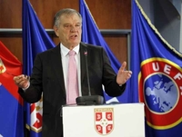 Karadžić: Zakazaću Skupštinu