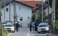 Zapalio sebe, svoga oca, dvojicu policajaca i svog 6-godišnjeg sina