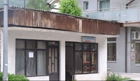 Udario vlasnicu i ukrao auto