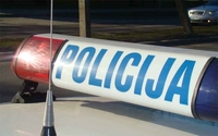 Razbojnik pokupio pazar