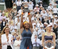 Serena se prošetala Rolan Garosom, i Šarapova nemoćna u finalu!