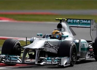 Hamilton na polu na “Nirburgringu”