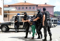 Tokom noći i jutra u Tuzli uhapšeno 12 dilera  FOTO